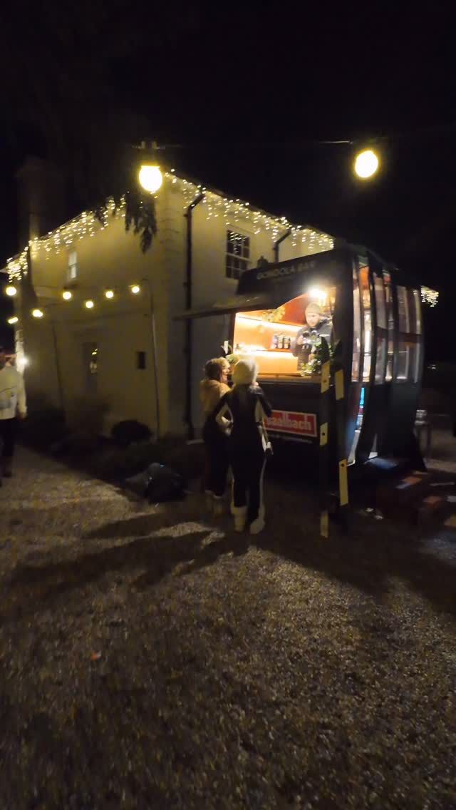 Serve inside the Gondola with us 🍾 a snippet of our POV on a busy night 🥂🍺